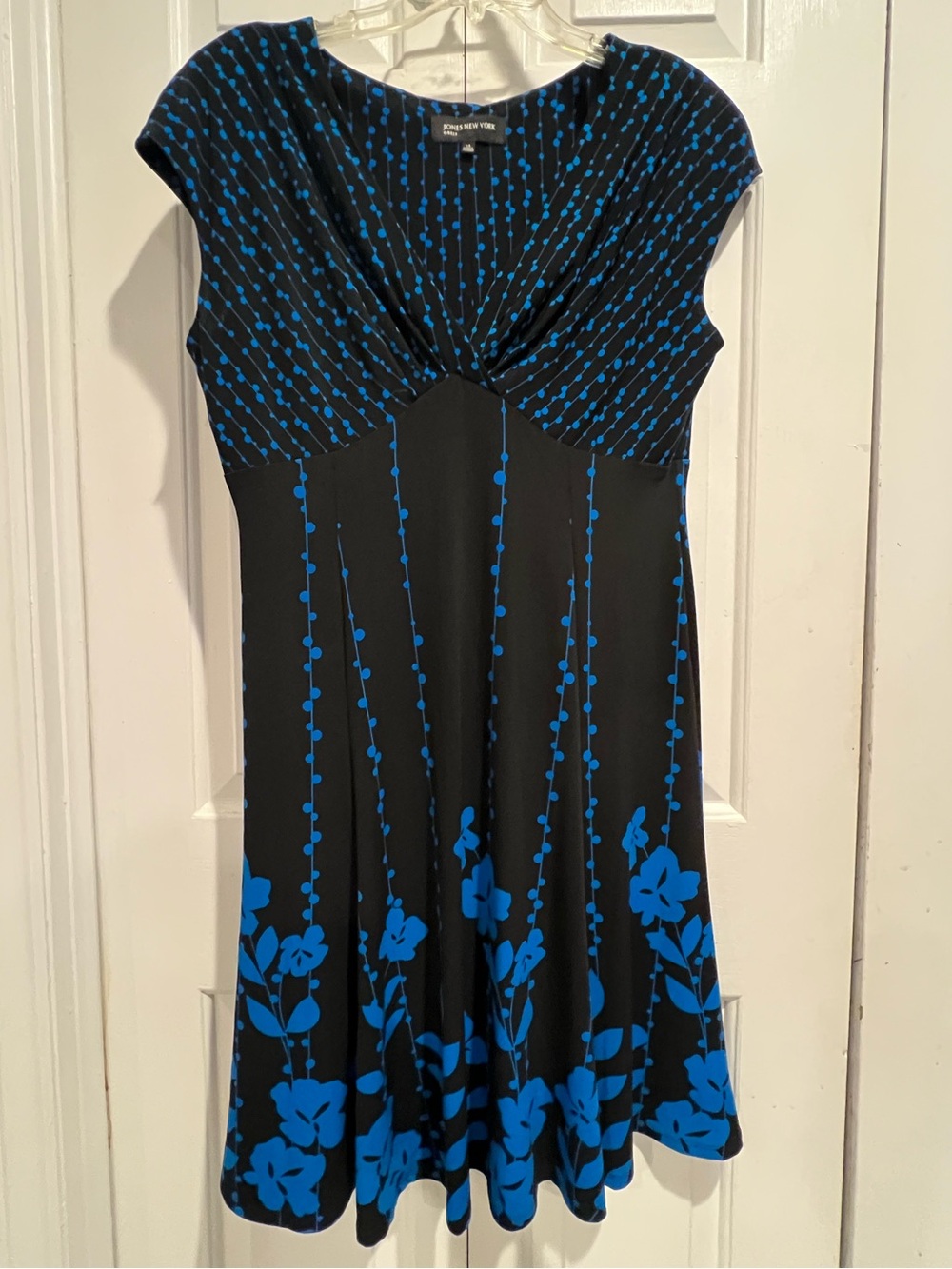 💙🖤Black & Blue Floral Fit-and-Flare Dress